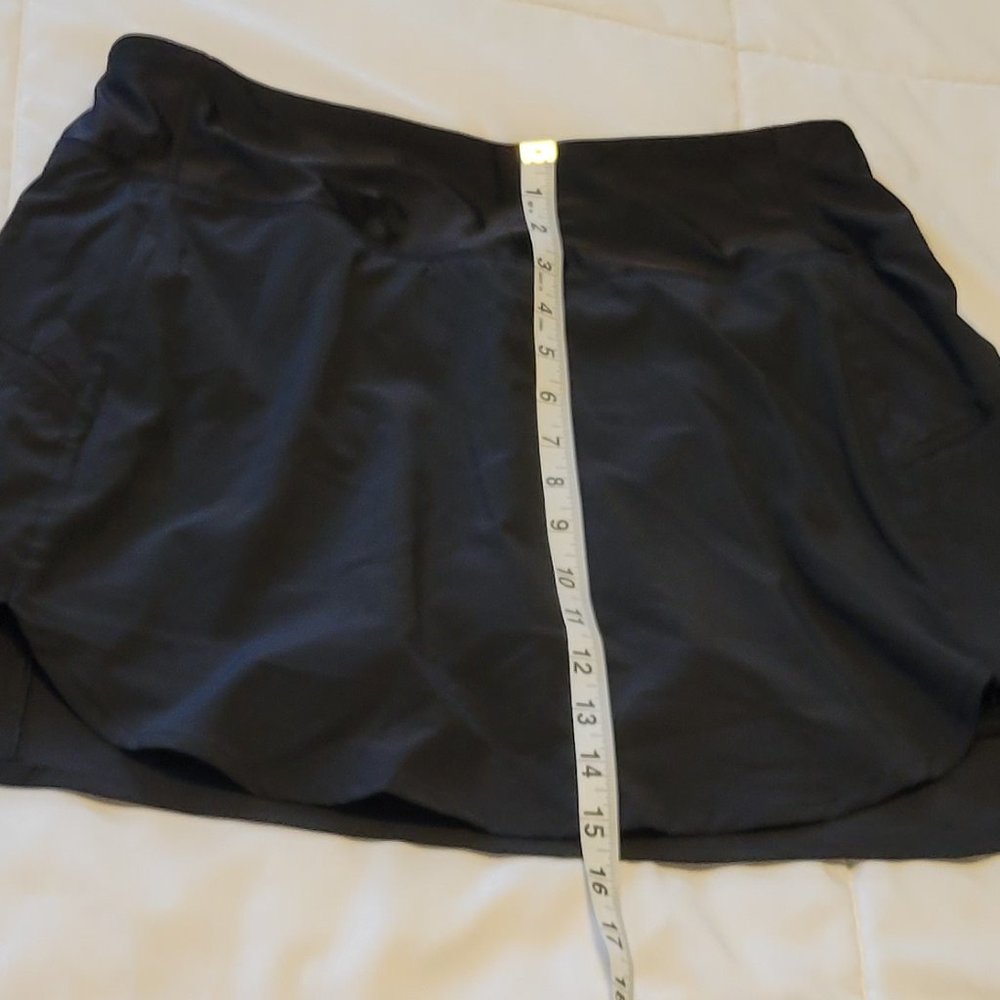 Max Studio Performance Black Fully Lined Shorts S… - image 3